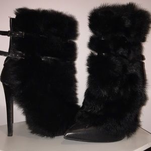 🔥🔥Roberto Cavalli fur boots size 38🔥🔥